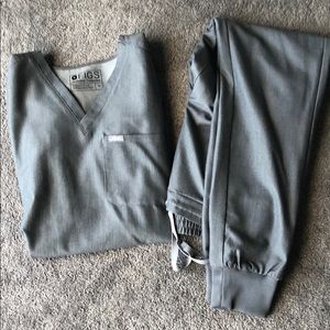 Graphite Figs scrub set, one pocket top & joggers